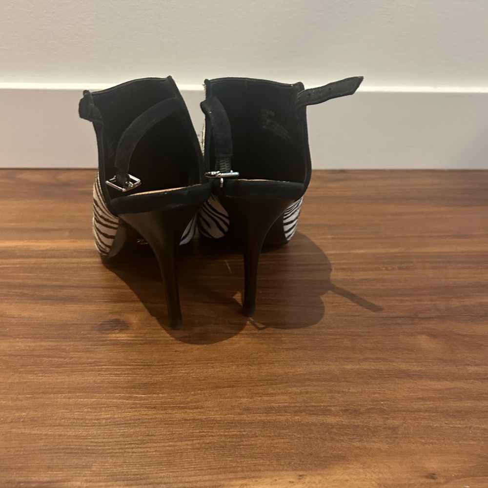 Vince Camuto Black and White Zebra Ankle Boots - Picture 3 of 4